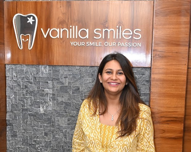 female dentist in pune